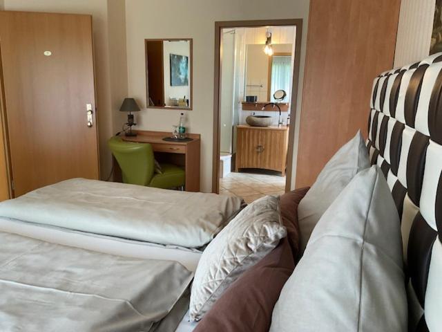 Zu Jeddelohs Lodge Hotel Gladenbach Экстерьер фото