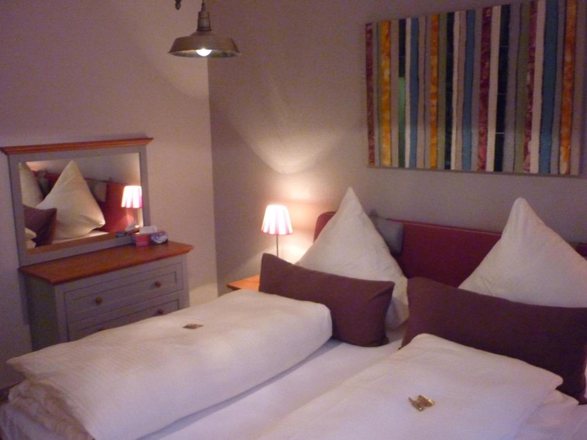 Zu Jeddelohs Lodge Hotel Gladenbach Экстерьер фото